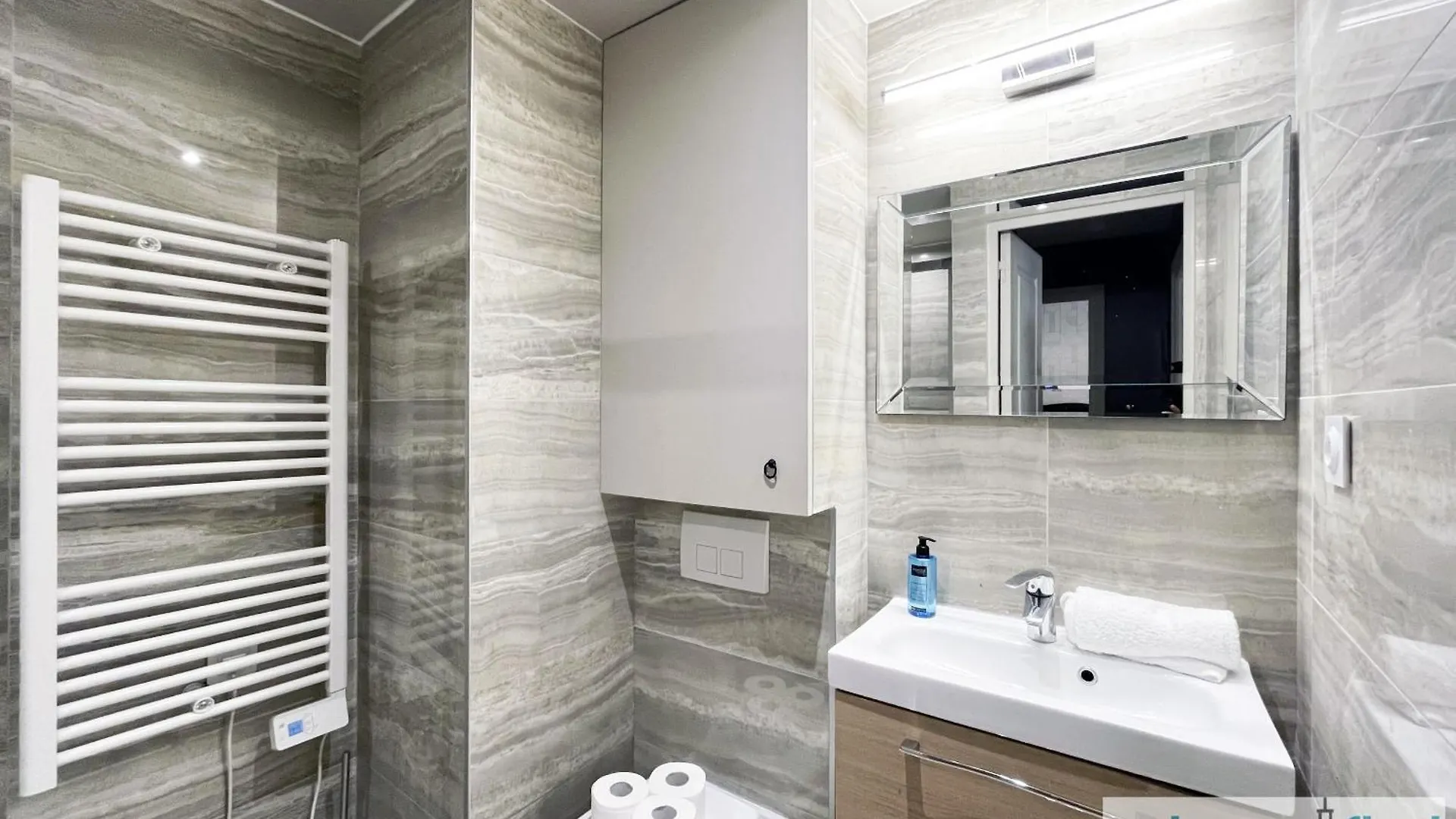 Urban Flat 02 - Beautiful 4 Bdr Flat In Heart Of Apartment *